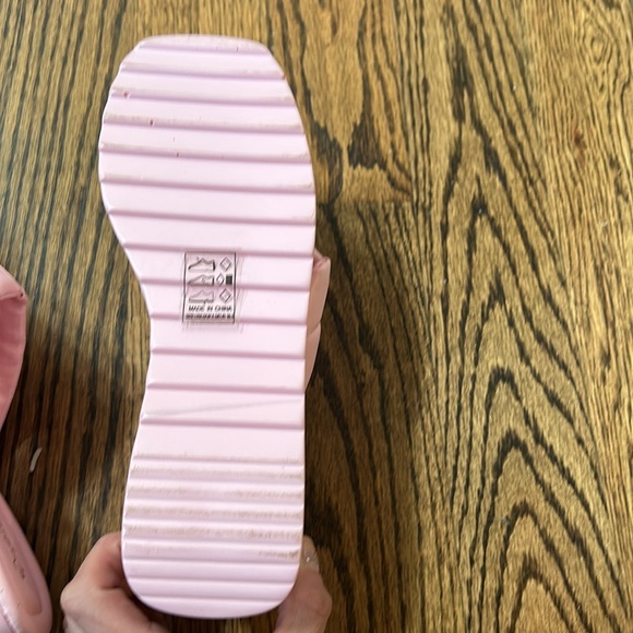 Quipid Pink Platform Sandal- NWOT - Picture 5 of 5
